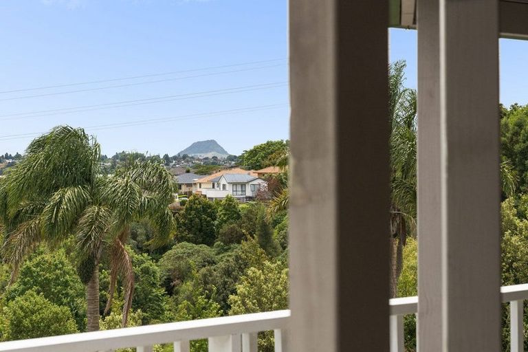 Photo of property in 1 Greenstone Way, Hairini, Tauranga, 3112