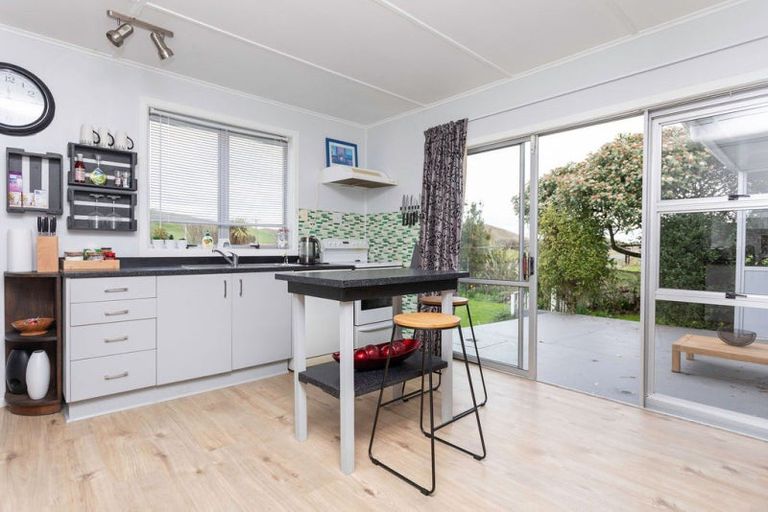 Photo of property in 3 Heretaunga Road, Maharahara, Dannevirke, 4972