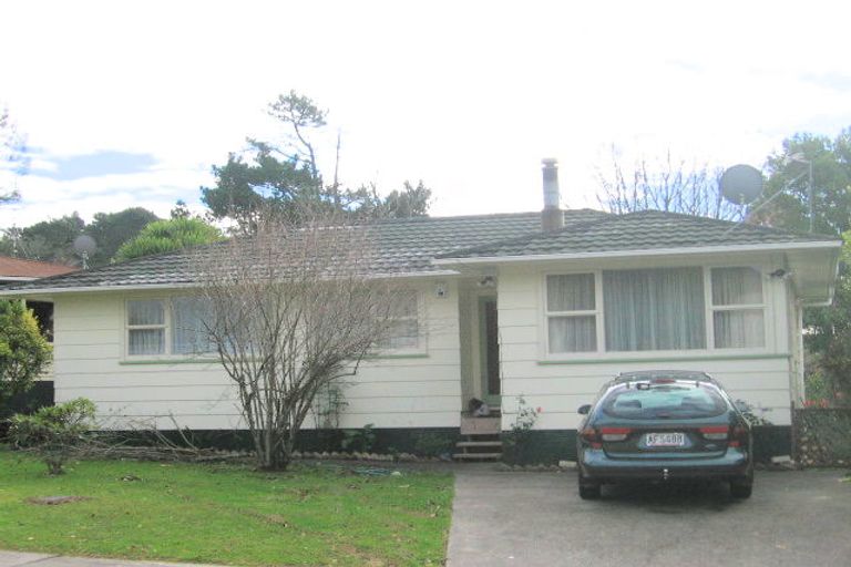 Photo of property in 62 Helena Street, Massey, Auckland, 0614