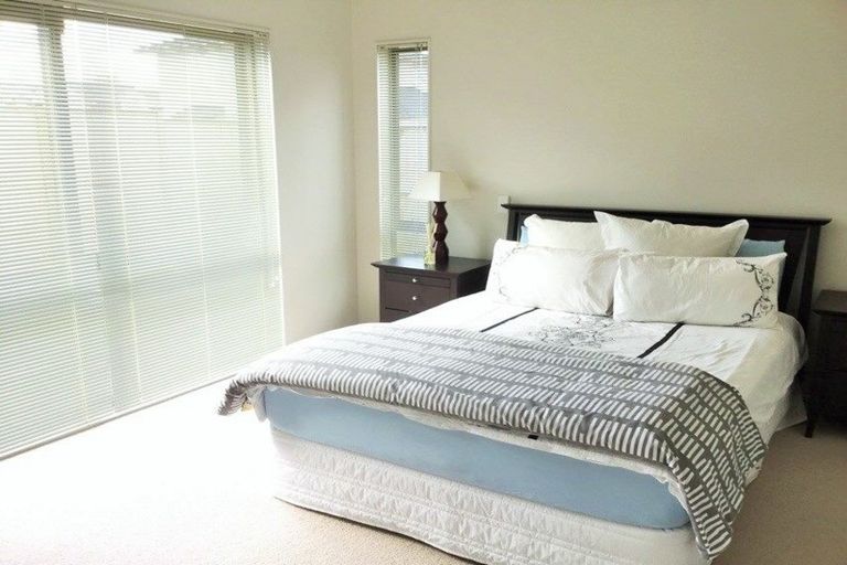 Photo of property in 69 Costa Viva Crescent, Karaka, Papakura, 2113