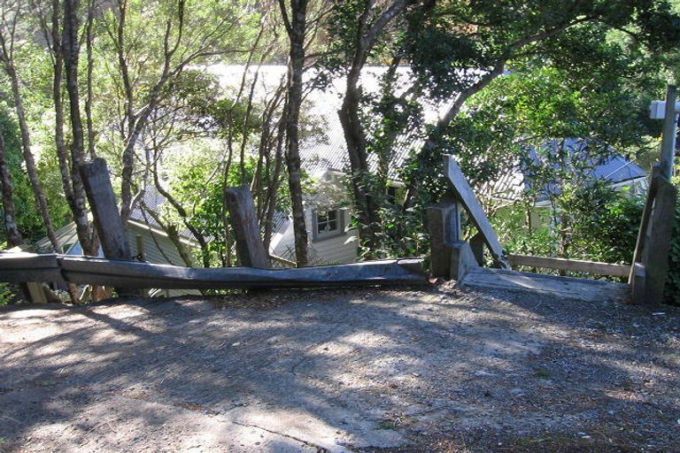 Photo of property in 88 Airlie Road, Plimmerton, Porirua, 5026