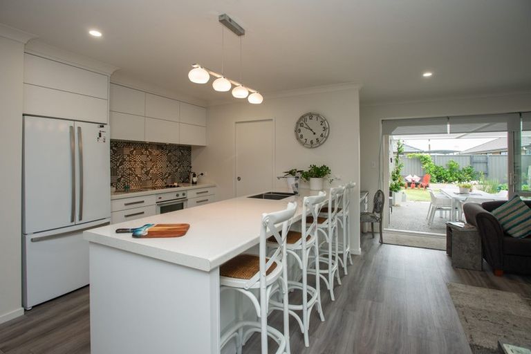 Photo of property in 9 Manganui Place, Te Awa, Napier, 4110