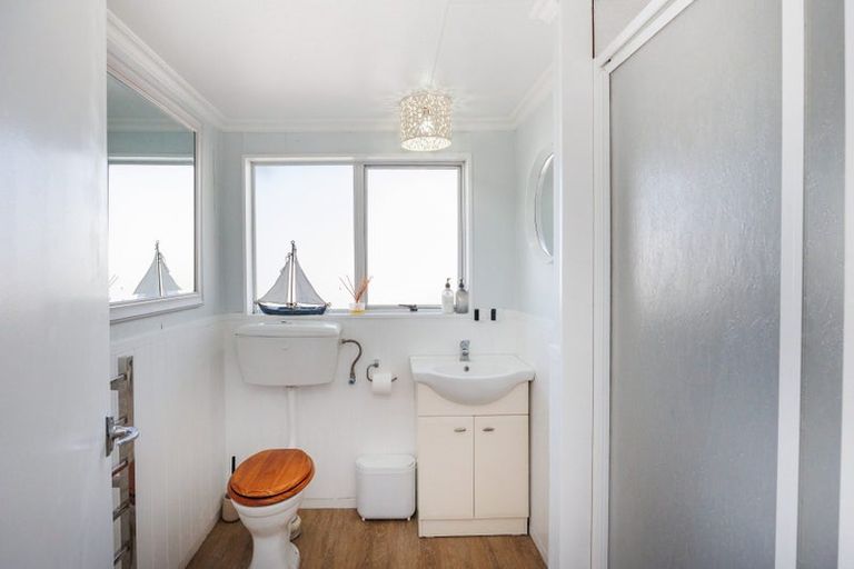 Photo of property in 12 Rangitane Street, Himatangi Beach, Foxton, 4891