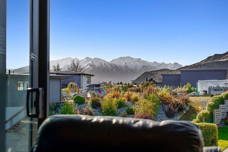 Photo of property in 23 Kereru Crescent, Wanaka, 9305