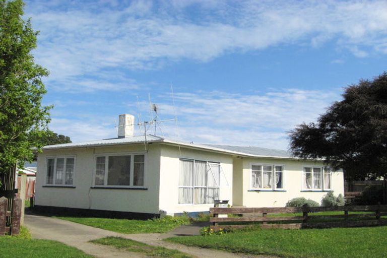 Photo of property in 1 Wordsworth Street, Gonville, Whanganui, 4501