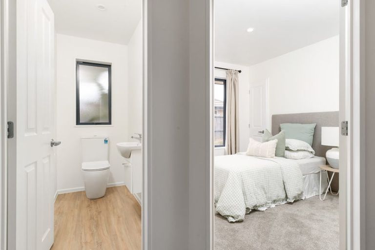 Photo of property in 18 Mollymawk Place, Woolston, Christchurch, 8023