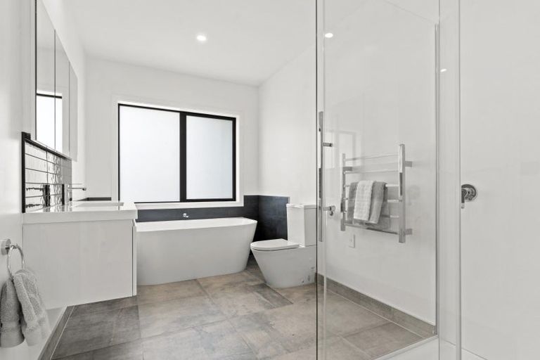 Photo of property in 17 Madison Street, Carterton, 5713