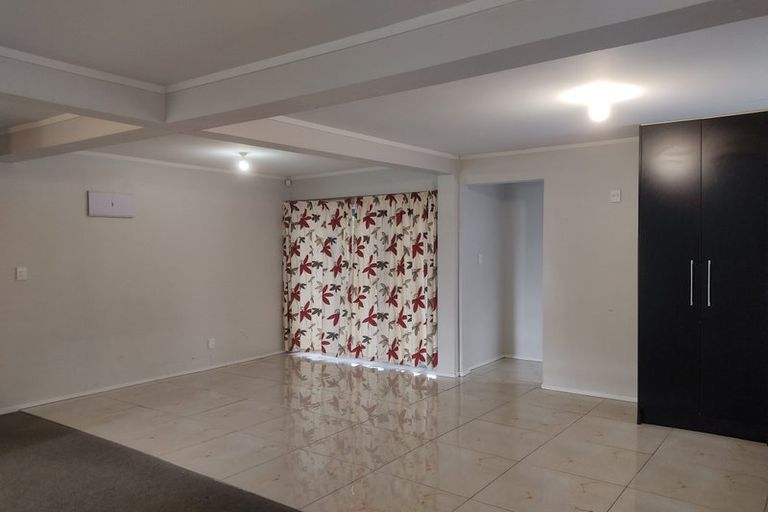 Photo of property in 2 Marr Road, Manurewa, Auckland, 2102