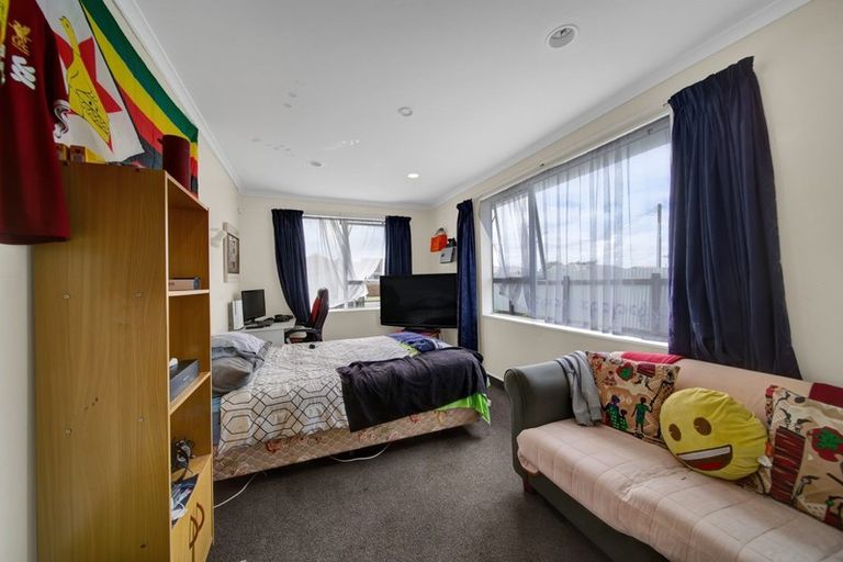 Photo of property in 35 Fantham Street, Hawera, 4610