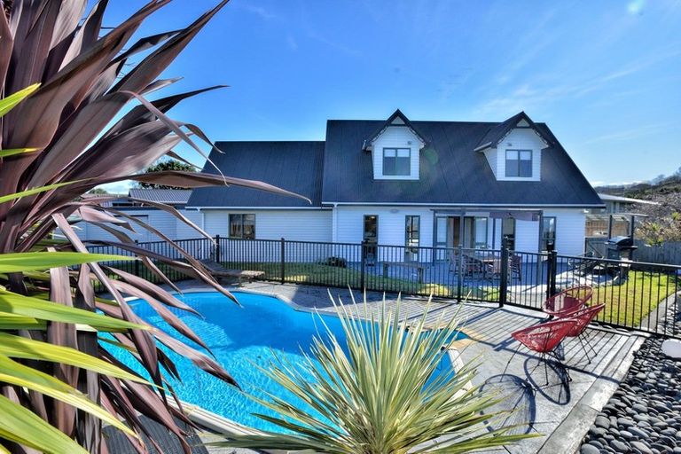 Photo of property in 12 Ruru Avenue, Lytton West, Gisborne, 4010