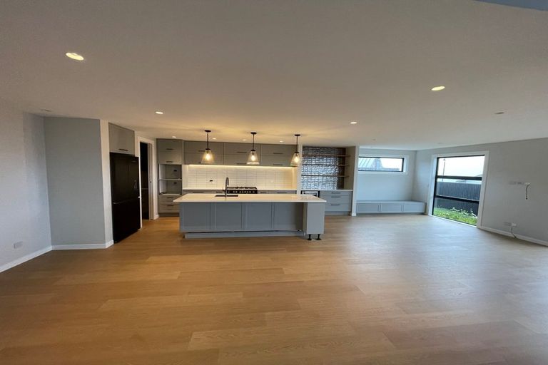 Photo of property in 14 Rotorua Grove, Aotea, Porirua, 5024