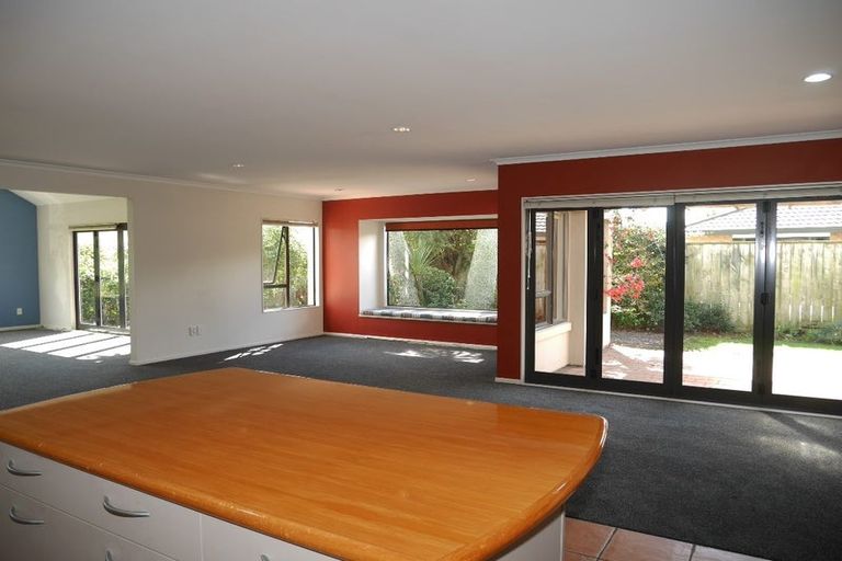 Photo of property in 8 Santa Teresa Court, Paraparaumu Beach, Paraparaumu, 5032