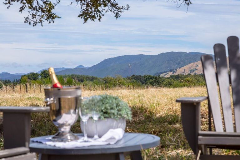 Photo of property in 607 Matarawa Road, Dalefield, Carterton, 5791