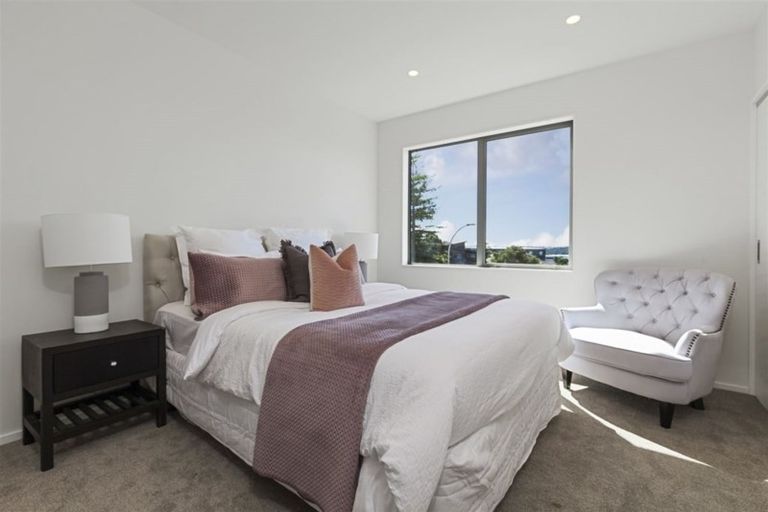 Photo of property in 5 Korari Way, Unsworth Heights, Auckland, 0632
