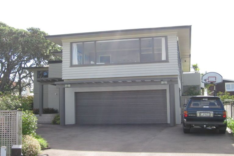 Photo of property in 14 Midway Avenue, Castor Bay, Auckland, 0620