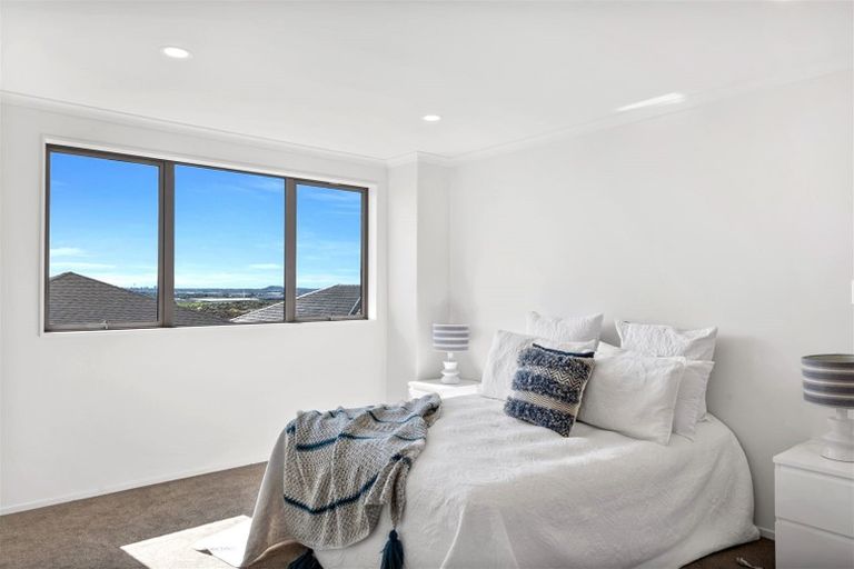 Photo of property in 7 Aklander Rise, Flat Bush, Auckland, 2019