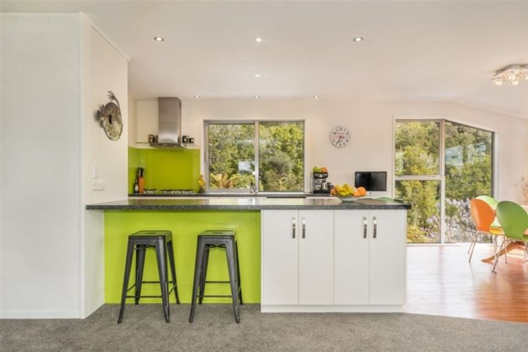 Photo of property in 217 Katherine Mansfield Drive, Whitemans Valley, Upper Hutt, 5371