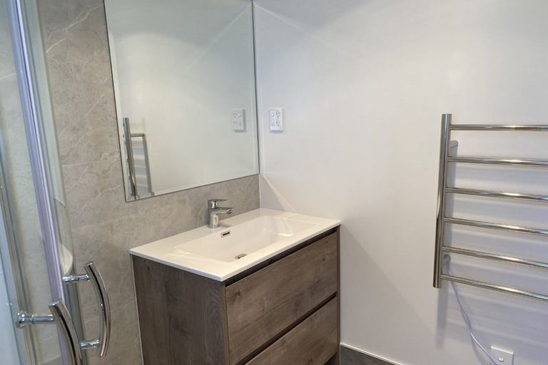 Photo of property in 33c Matipo Road, Te Atatu Peninsula, Auckland, 0610