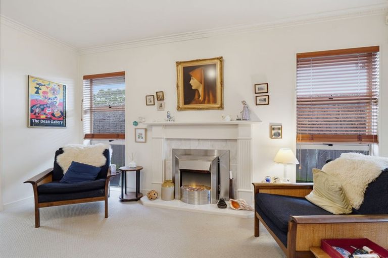 Photo of property in 219 Victoria Avenue, Hokowhitu, Palmerston North, 4410
