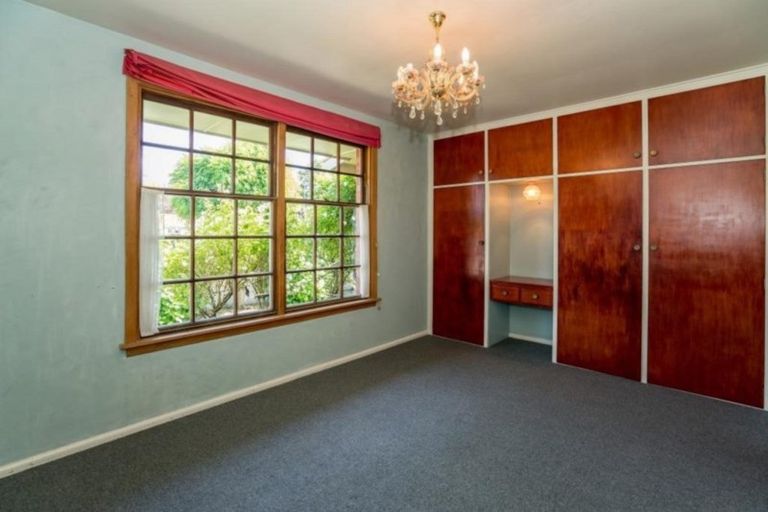 Photo of property in 233 Memorial Avenue, Burnside, Christchurch, 8053