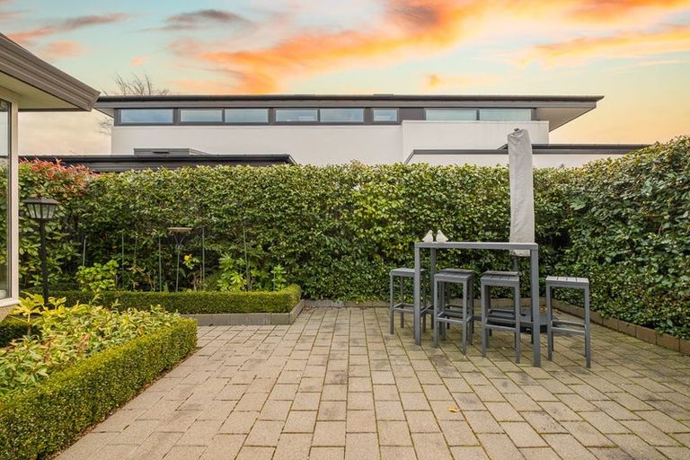 Photo of property in 2/77a Hinau Street, Riccarton, Christchurch, 8041