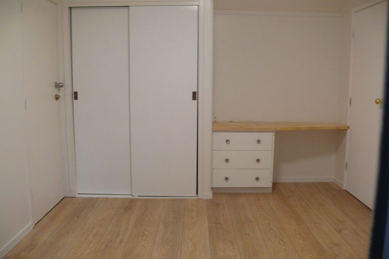 Photo of property in 17 Tawini Road, Titirangi, Auckland, 0604