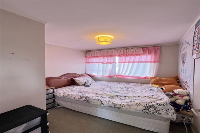 Photo of property in 45b Kurnell Drive, Botany Downs, Auckland, 2010