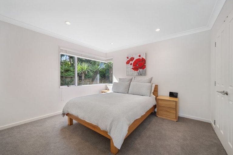 Photo of property in 38 Anaheim Boulevard, Shamrock Park, Auckland, 2016