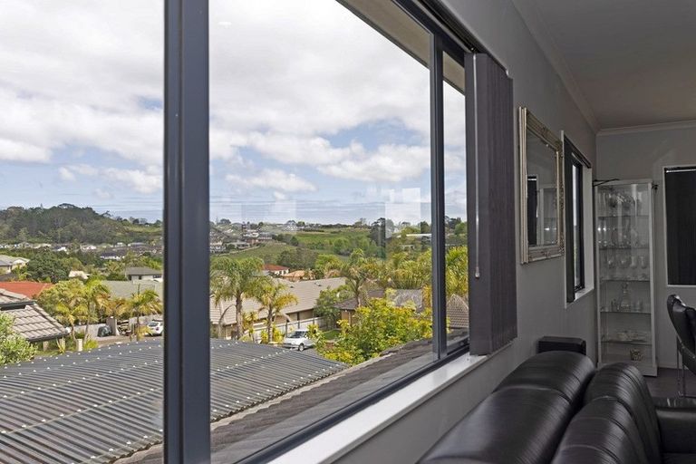 Photo of property in 29 Chadlington Avenue, Henderson, Auckland, 0612
