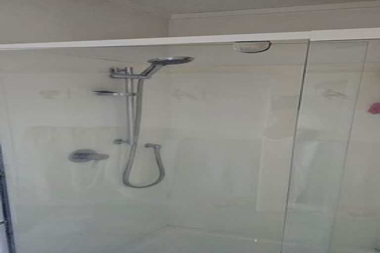 Photo of property in 1/13 Montclair Rise, Browns Bay, Auckland, 0630