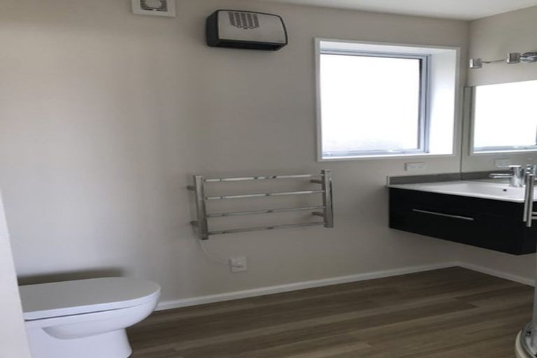 Photo of property in 38 Whitby Street, Burnside, Christchurch, 8053