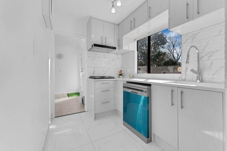 Photo of property in 11/19a Gray Avenue, Mangere East, Auckland, 2024