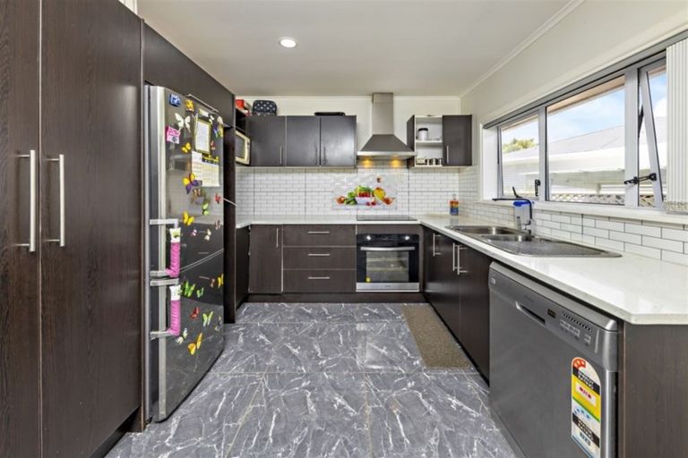 Photo of property in 140 Russell Road, Manurewa, Auckland, 2102