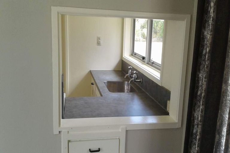 Photo of property in 4/4 Ruataniwha Street, Waipawa, 4210