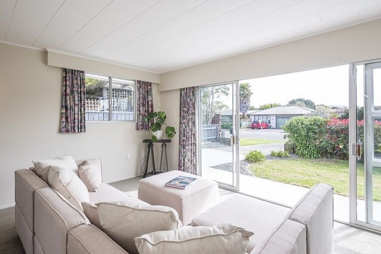 Photo of property in 86 Gray Avenue, Paraparaumu Beach, Paraparaumu, 5032