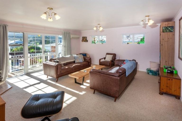 Photo of property in 103 Oratia Place, Onemana, Whangamata, 3691