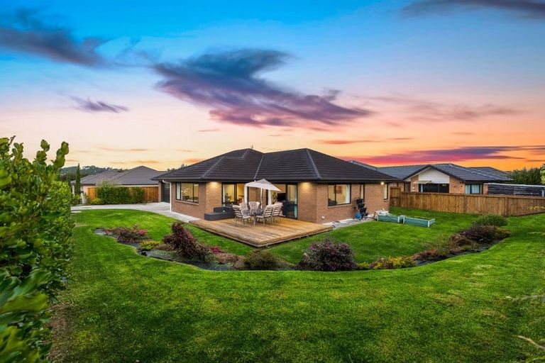 Photo of property in 16 Pitoitoi Drive, Riverhead, 0820