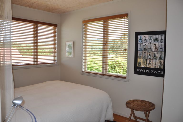 Photo of property in 22 Kendale Drive, Leigh, 0985