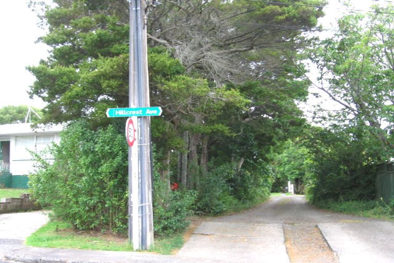 Photo of property in 77 Hillcrest Avenue, Hillcrest, Auckland, 0627