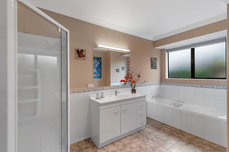 Photo of property in 5 Chesterton Drive, Leamington, Cambridge, 3432