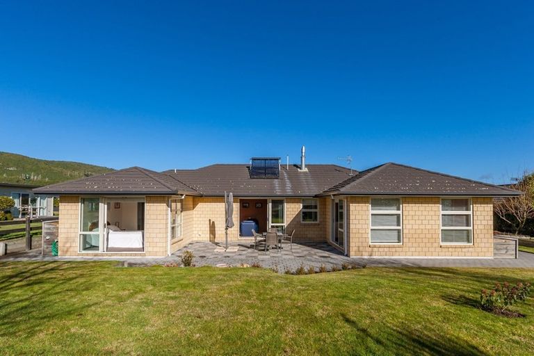 Photo of property in 15 Bodes Lane, Kinloch, Taupo, 3377