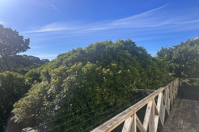 Photo of property in 90 Karepa Street, Brooklyn, Wellington, 6021