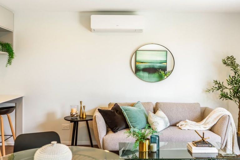 Photo of property in 4 Manaakitia Road, Karaka, 2124