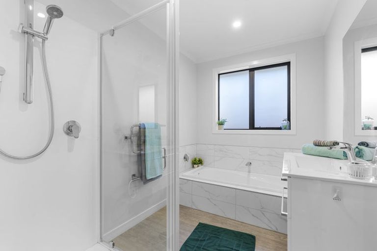 Photo of property in 18 Nukuroa Close, Waitara, 4320