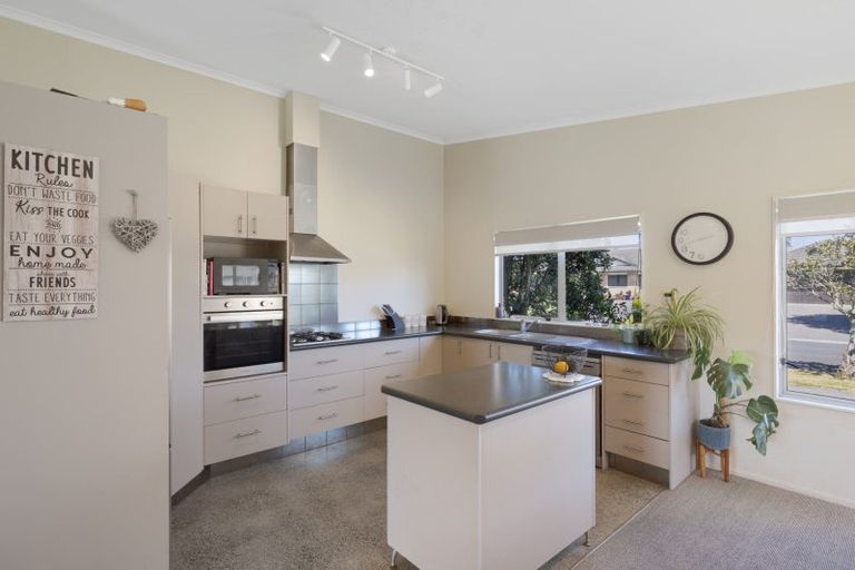 Photo of property in 9 Sarah Place, Papamoa Beach, Papamoa, 3118