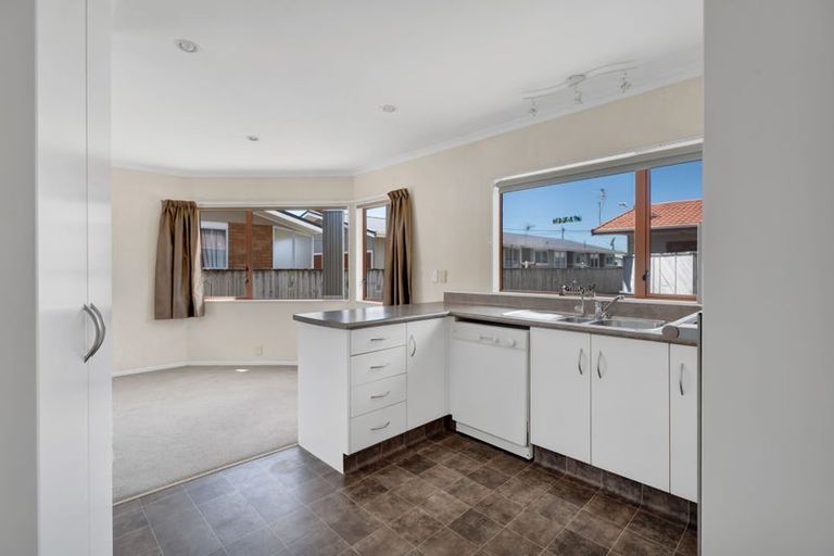 Photo of property in 3/18 Darnell Street, Fitzroy, New Plymouth, 4312