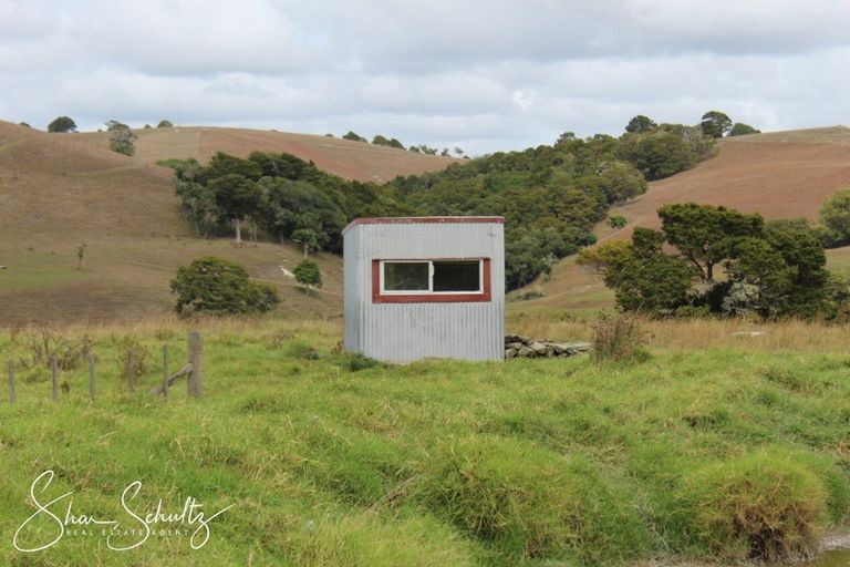 Photo of property in 215c Heatley Road, Whakapirau, 0583