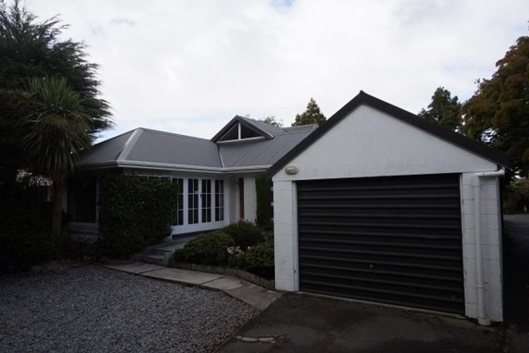 Photo of property in 215 Memorial Avenue, Burnside, Christchurch, 8053