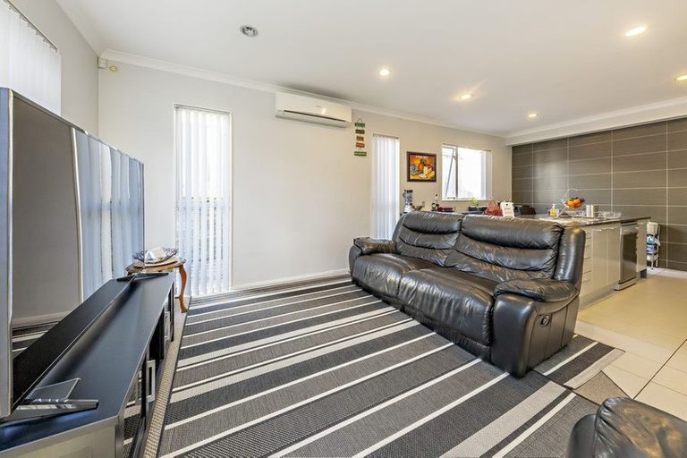 Photo of property in 13 Stamford Crescent, Flat Bush, Auckland, 2019