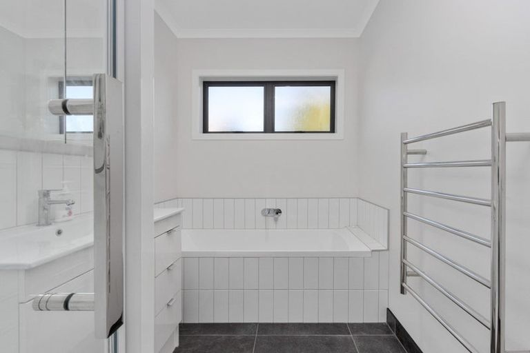 Photo of property in 3 Jeffares Place, Taradale, Napier, 4112